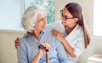 SERVICES À LA PERSONNE : DE QUELLES AIDES SOCIALES PEUT-ON BÉNÉFICIER ?