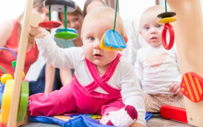 QU’EST-CE QU’UNE MICRO-CRÈCHE ET POURQUOI Y METTRE SON ENFANT ?